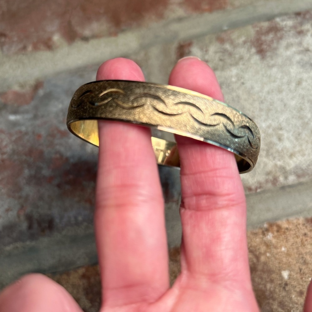 Vintage Crown Trifari Bangle Bracelet - Picture 4 of 11